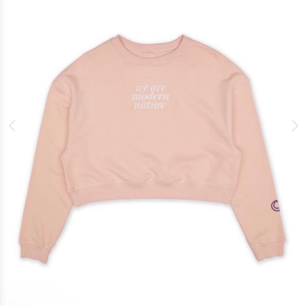 Monat modern nature pink cropped crewneck